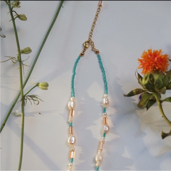 Beaded pearl choker - Picture 3 of 8